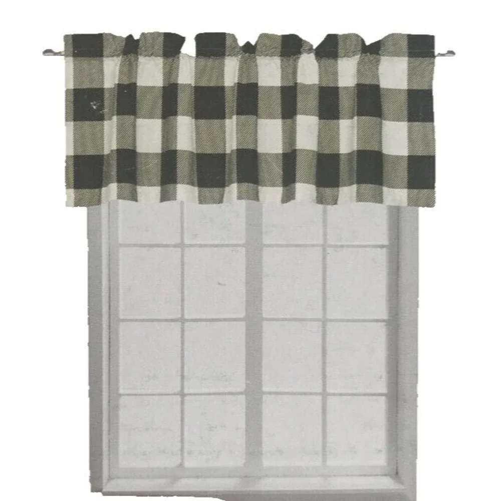Laurel Park buffalo plaid